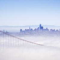 Pont dans la brume 