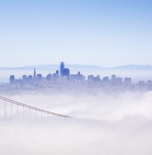 Pont dans la brume 